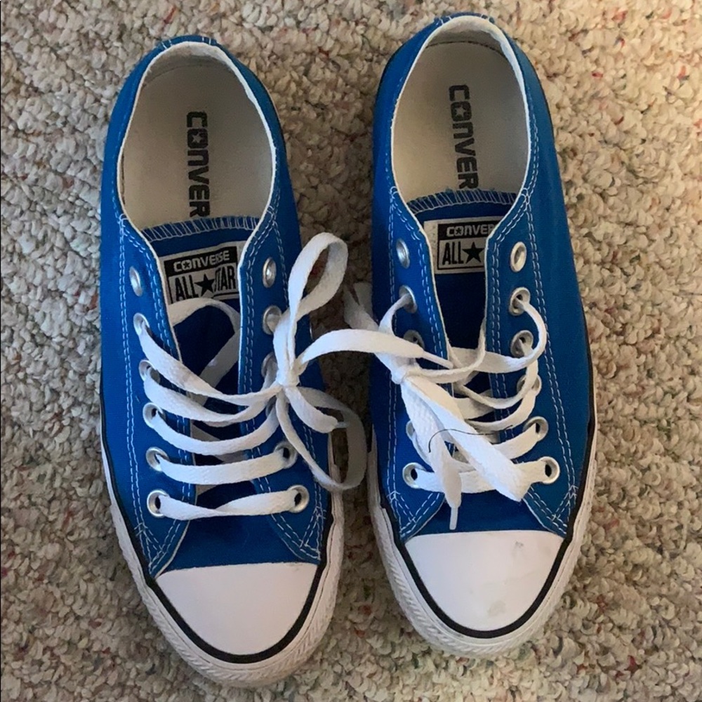Blue converse low tops